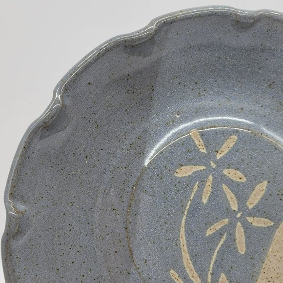 Eagle Pottery Plate Signed Sherri McNeil 1992 Blue Beige Floral - Picture 5 of 15